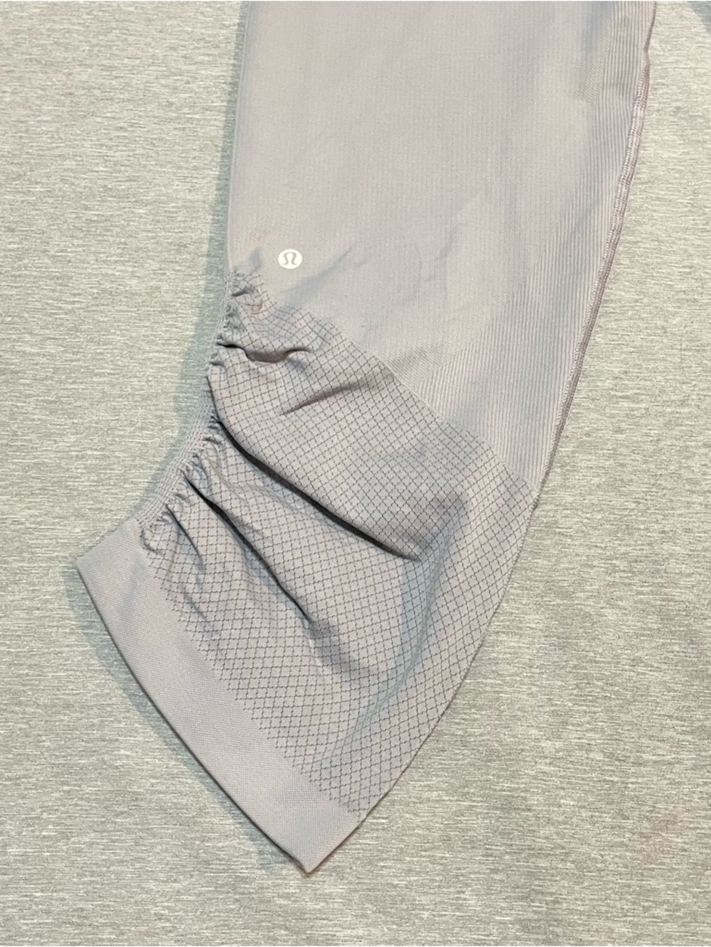 Lululemon Awakening Crop Leggings Gray Size 12 Ruched Mesh - Picture 4 of 11